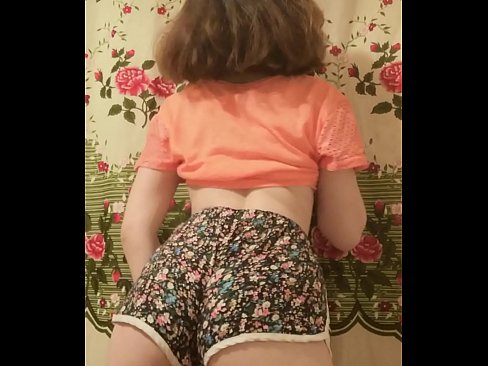 ❤️ Тачаангуй залуу бяцхан хүүхэн камер дээр шорт тайлж байна Зовох видео  mn.28films.ru ❌️